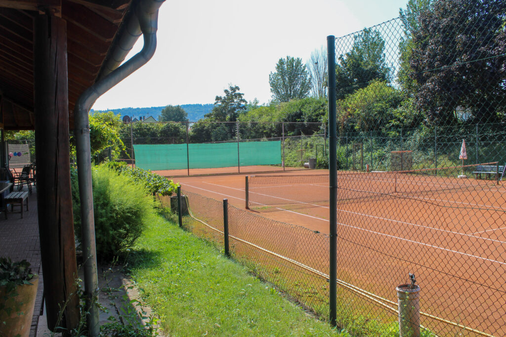 Der Blick auf den "Center Court" mit zahlreichen Sitzmöglichkeiten und bester Sicht.